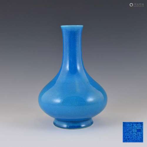 QIANLONG PEACOCK BLUE MONOCHROME REWARD VASE