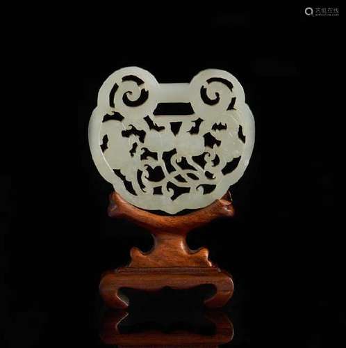 CHINESE LOCK FORM JADE PENDANT PLAQUE