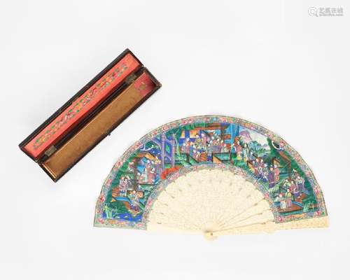 CHINESE CANTON EXPORT PAINTED NATURAL FAN WITH BOX