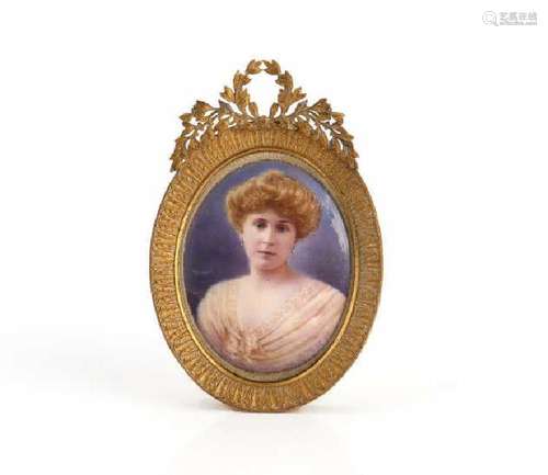 FINE HAND PAINTED PORTRAIT MINIATURE