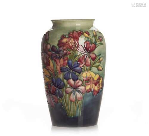 MOORCROFT POTTERY VASE