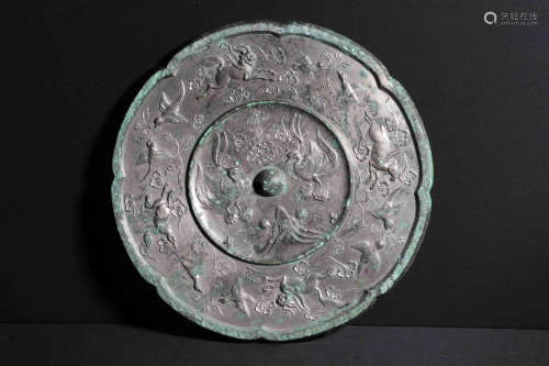 ARCHAIC BRONZE CAST 'MYTHICAL BEASTS' MIRROR