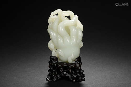 HETIAN WHITE JADE CARVED BUDDHA'S HAND FIGURE