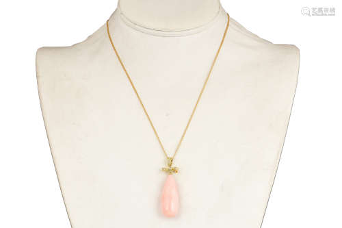 ANGEL SKIN CORAL PENDANT AND 18K YG NECKLACE