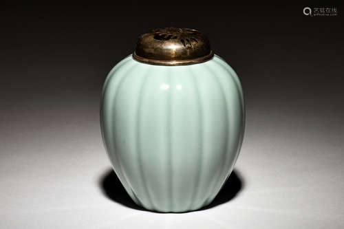 CELADON GLAZED INCENSE BURNER WITH BRONZE LID