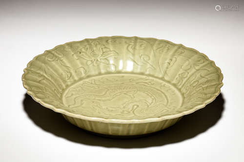 LONGQUAN WARE CARVED 'DRAGON' DISH