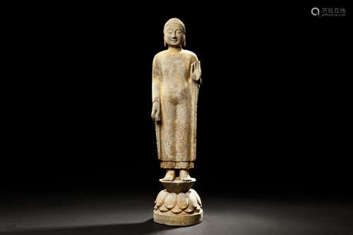 QINGZHOU PARCEL GILT STONE SCULPTURE OF BODHISATTVA