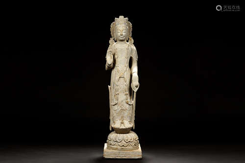 QINGZHOU PARCEL GILT STONE SCULPTURE OF BODHISATTVA