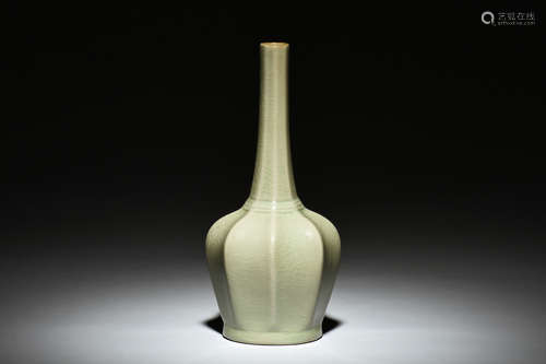 YUE WARE LOBED VASE