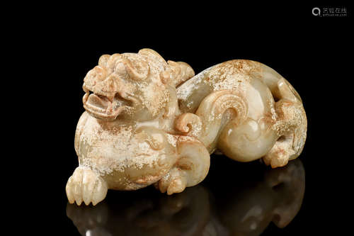 ARCHAIC JADE CARVED ‘MYTHICAL BEAST’