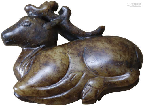 Ming Dynasty (1368 - 1644) 明 白玉土紅沁卧鹿