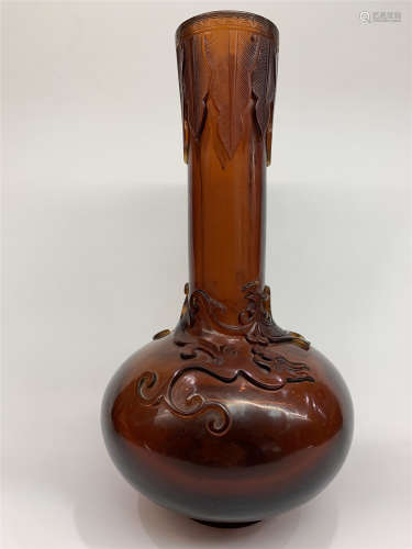 A Brown Peking Glass vase, Qing Dynasty seal marks.
