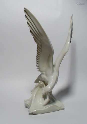 A Meissen  White Porcelain Figure of a Seagull.