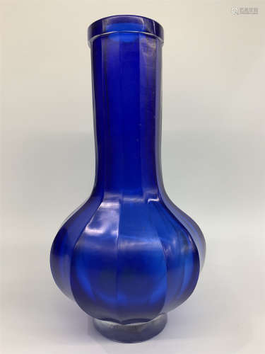 A Sapphire-Blue Faceted Peking Glass vase, Qing Dynasty seal mark.