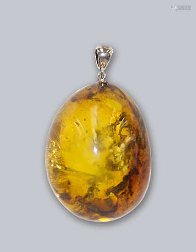 琥珀飾件(51g) Natural Baltic Amber Round  Pendant With 6 Insents