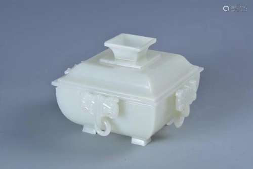 A HETIAN JADE CARVED BOX