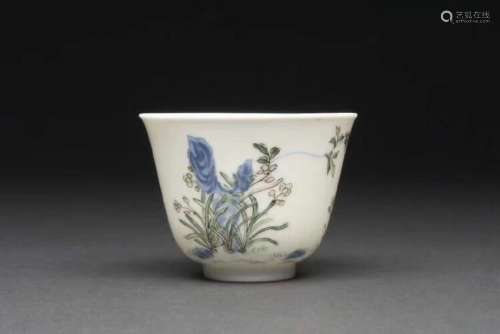 SET OF FLORAL AND POET PATTERN CUPS
