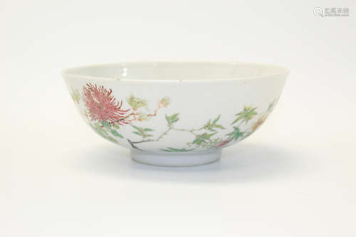 Chinese antique famille rose porcelain bowl. Red Mark.