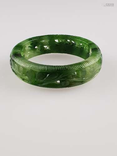 Jade Bracelet - China, spinach green jade, filigree openwork with tendril motifs, finely<br />polished, H.ca.2cm, Dm.ca.7,5cm, ca.66g