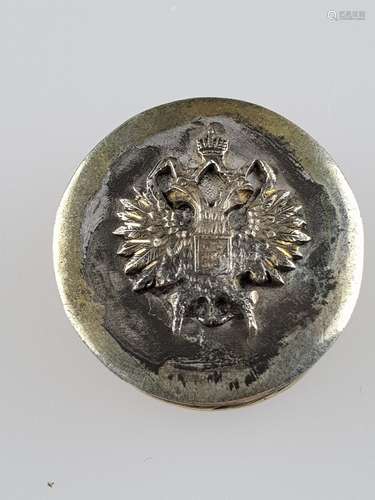 Russisches Deckeldöschen - Silber (geprüft), runde Form, Deckel mit russischem Doppeladler<br />mit Brustschild, Reste der Goldfassung, Alters- bzw. Gebrauchsspuren, HxD:ca.8x24mm, Gewicht ca.10g