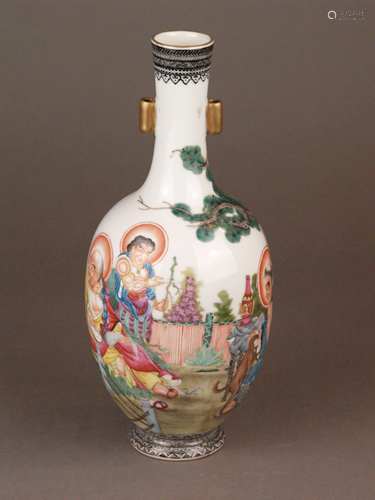 Plug vase - China 20th century, ovoid body with a long neck, fine enamel painting with<br />various deities in landscape with mighty pine tree, black decorative boarders, gold rim partially slightly rubbed, bottom with red seal mark ''Da Qing Daoguang Nian Zhi'', H.ca.40cm