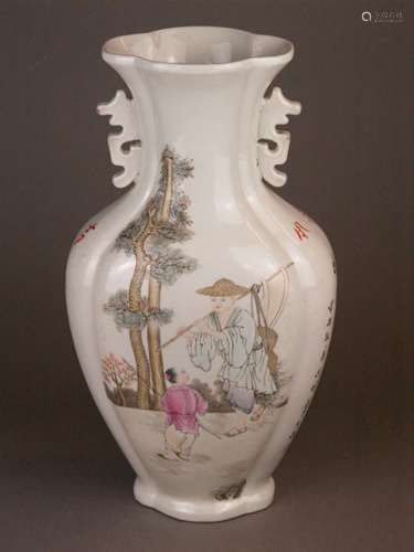 Vase - China 20th century, porcelain decorated with enamel colors of Famille rose, archaic<br />longs as handles, all round stylized landscape with scholars and servant boys, back and sides with landscapes with staffage figures: fischer accompanied by a boy with fishing rod / drinking scholar sitting under a tree, inscription in Chinese calligraphy on the reverse, red mark ''Tao Tao Zhai'' in the bottom (studio stamp of Wang Qi (1884-1937), H.ca.25cm