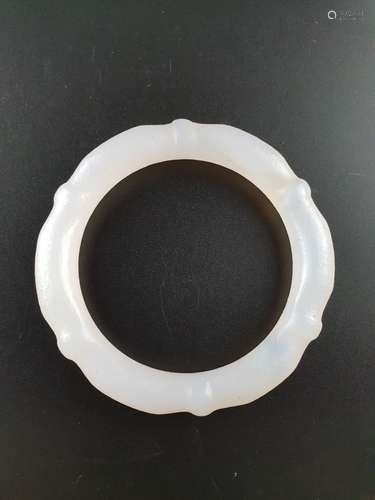 Agate bangle - China, agate of slightly opaque white color, hoop with sixfold subdivision,<br />ca.45g, dm.ca.7,5cm