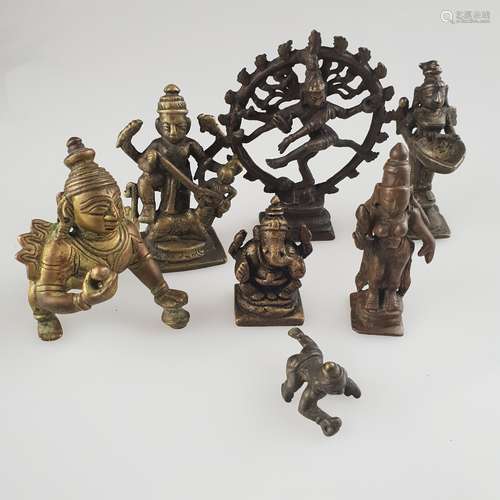 Figures convolute - 7 pieces, India, 19th / 20th century, bronze alloy / brass, various<br />Hindu deities, among others Shiva Nataraja, Ganesha, Bala Krishna (Krishna as a child), H.ca.3 to 10.5cm