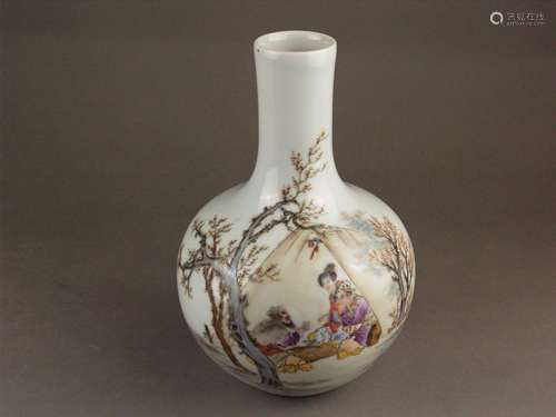 Vase - Tian Qiu Ping, China 20th century, porcelain with fine enamel painting: all around<br />detailed landscape with picnic scene, ground with blue seal mark ''Da Qing Qianlong Nian Zhi'', H.ca.26.5cm