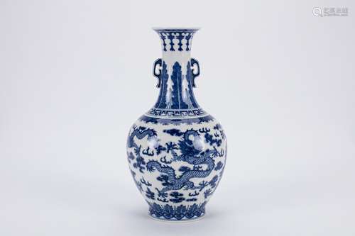 Chinese blue and white porcelain vase, Qianlong mark.