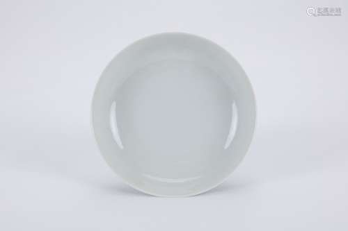 Chinese white glaze porcelain plate, Yongzheng mark.