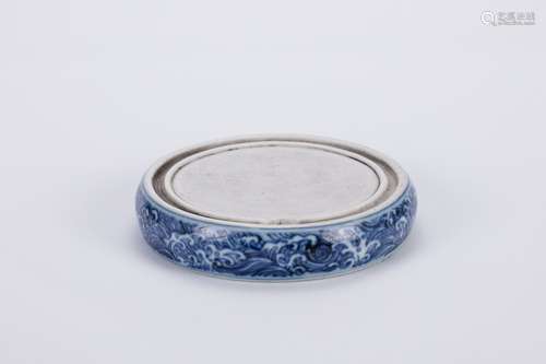 Chinese blue and white porcelain inkwell, Xuande mark.