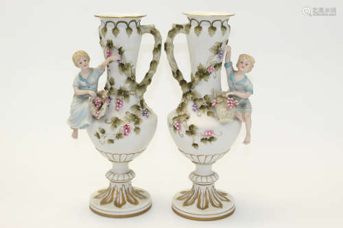 A pair European porcelain vases.