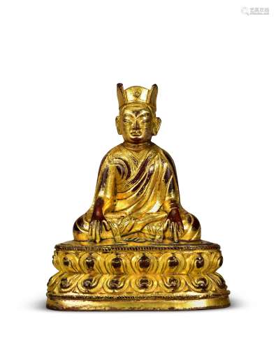 明十六世纪 铜鎏金噶玛巴坐像