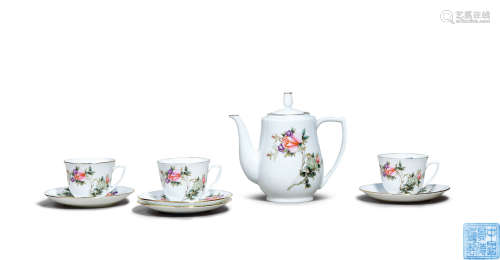 近现代 釉上彩花卉茶具 （一组八件）