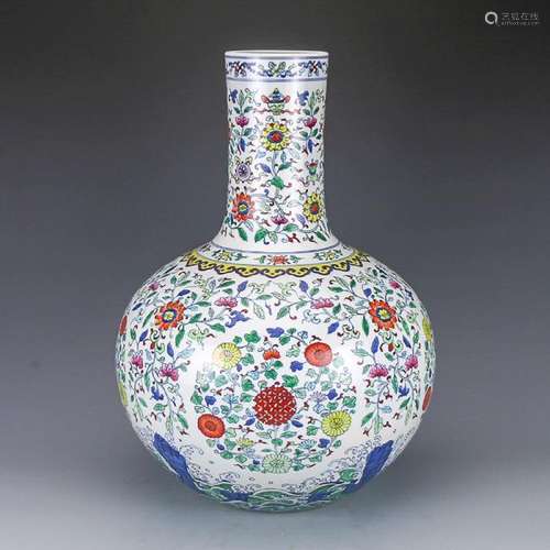 A Fine Doucai 'Flower' Bottle Vase