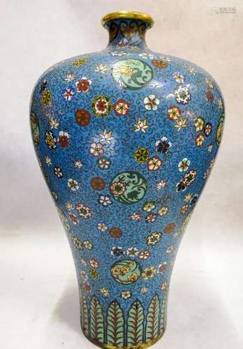 A Fine Cloisonne Enamel ‘Flower' Vase