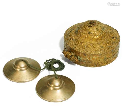 PAIR OF TINGSHA CYMBALS WITH STORAGE BOX.