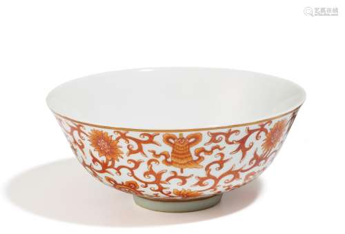 BOWL WITH BATS AND THE EIGHTH BUDDHIST TREASURES.