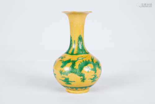 Chinese yellow and green glaze porcelain vase with dragon decoration, Chenghua mark.
