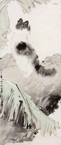 刘继卣（1918～1983） 1973年作 蕉荫狸猫 立轴 设色纸本