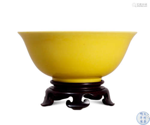 明嘉靖（1522-1566年） 娇黄釉碗
