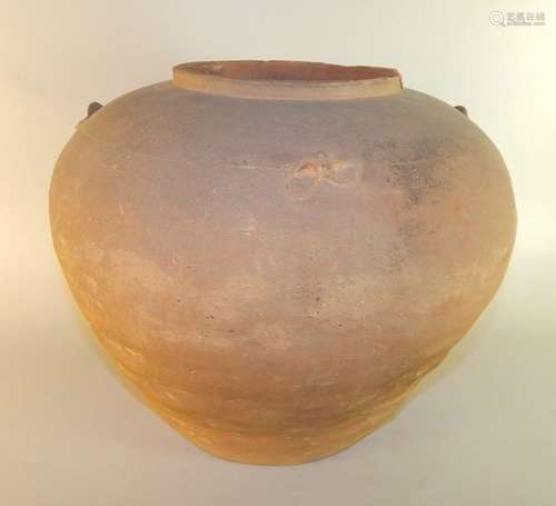 Vase en terre cuite. H : 26 cm. ROYAUMES COMBATTA...