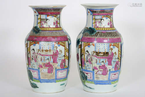 pair of Chinese vases in porcelain