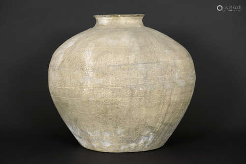 Chinese Han-period jar in earthenware