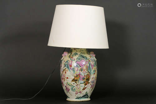 lamp with an antique Chinese ‘Nankin’ vase in porcelain