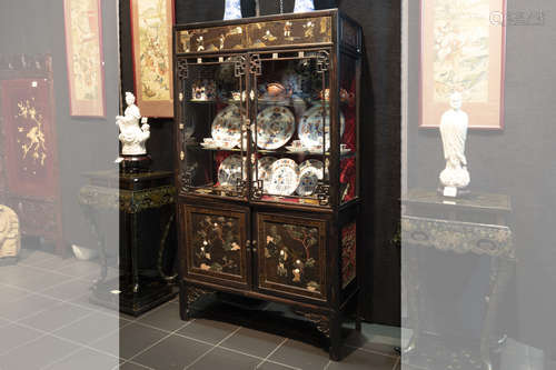 antique Chinese cabinet in lacquered wood adorned with small carved panels and with panels with jade and ivory