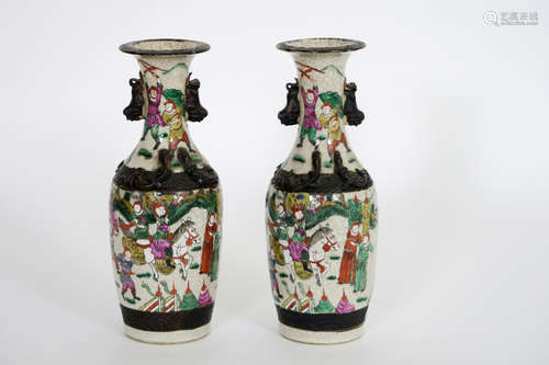 pair of antique Chinese ‘Nankin’-vases in porcelain