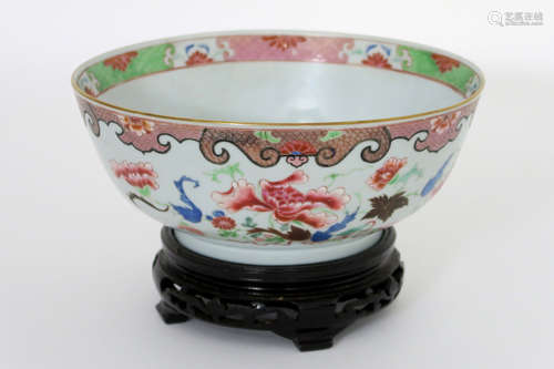 18th Cent. Chinese ‘Famille Rose’ bowl in porcelain