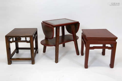 folding table with a finely sculpted Chinese panel & two Chinese square stools in wood (on lacquered)